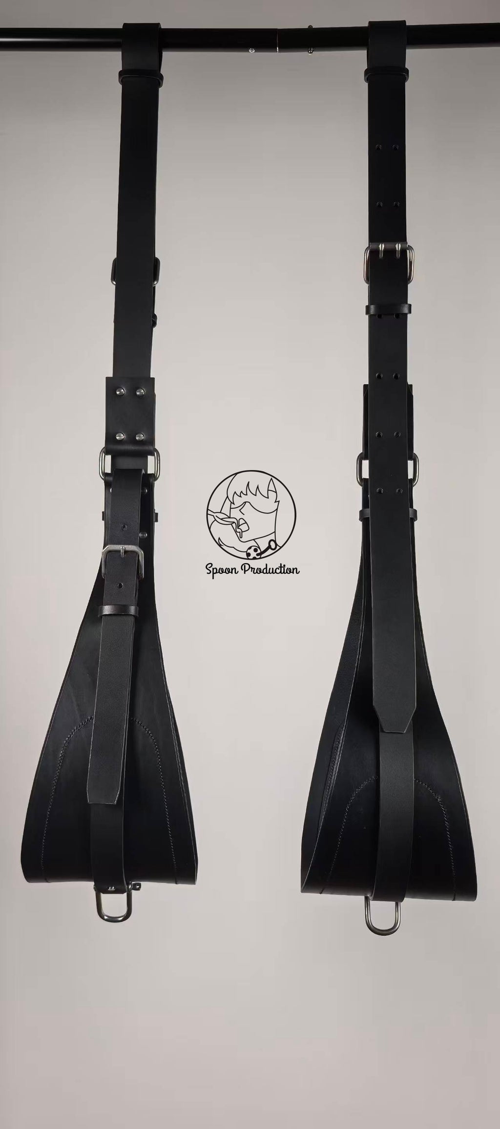 Thigh-Spreading Suspension Restraint Strap