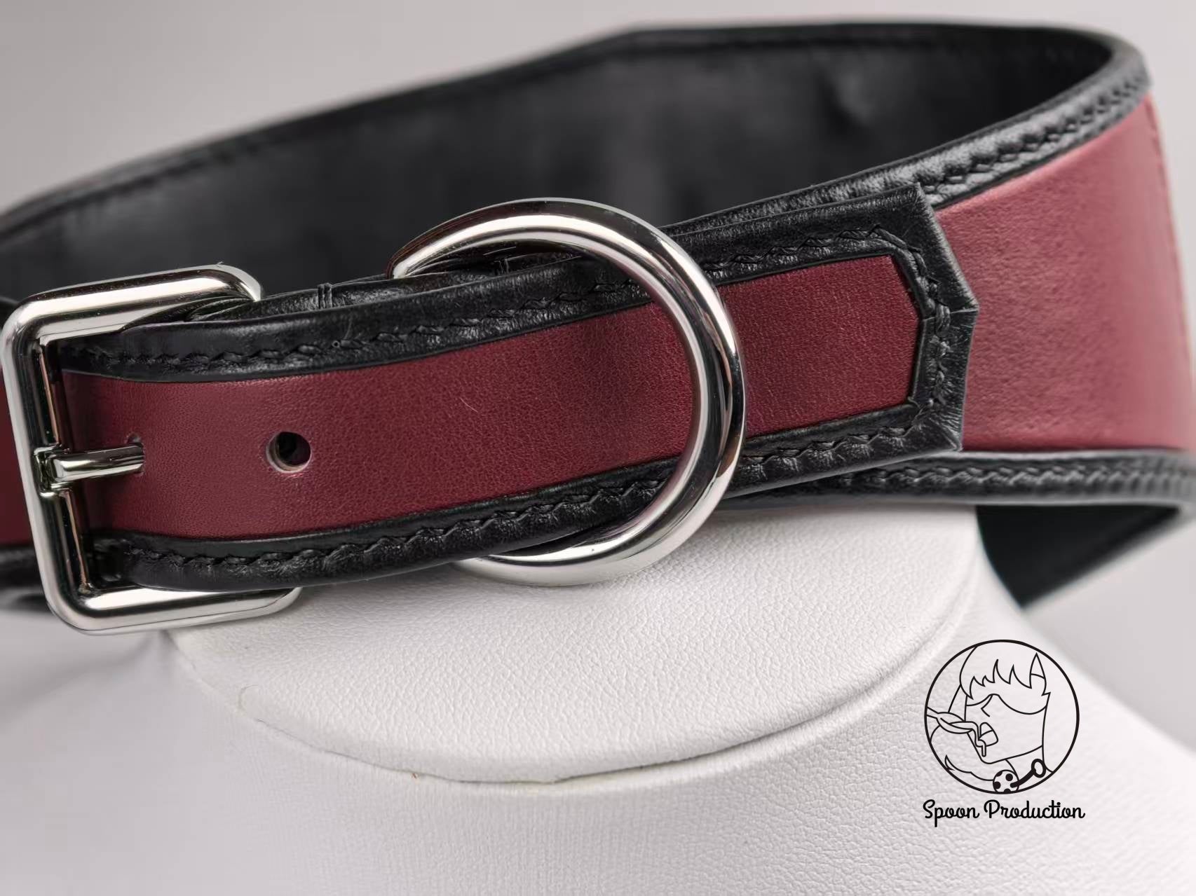 Wide Corset-Style Collar