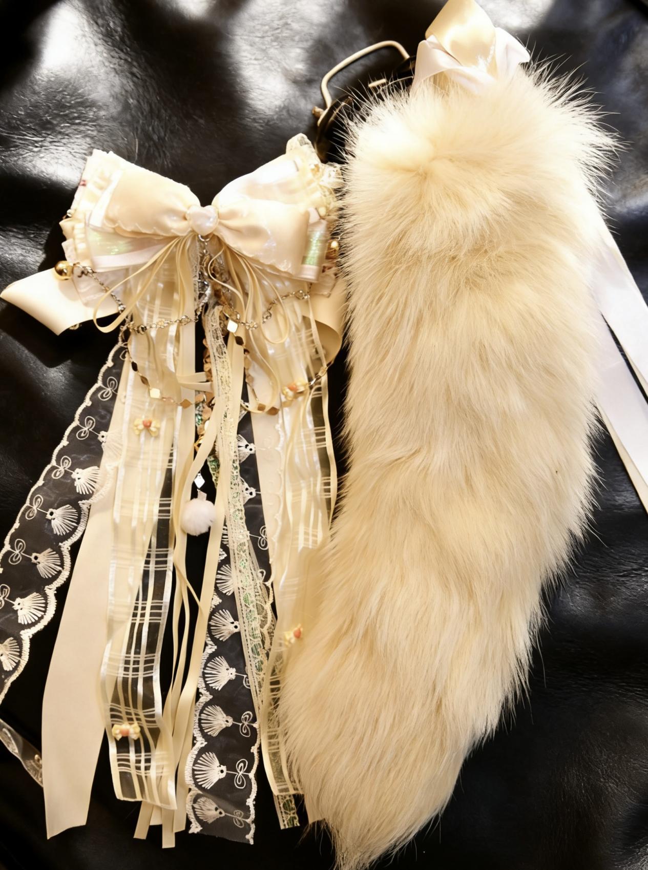 Fox Tail Butt Plug by Undulate